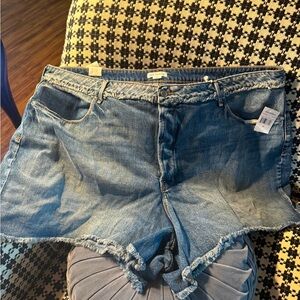Good American Bombshell Cut off Shorts Sz 26 in Plus size